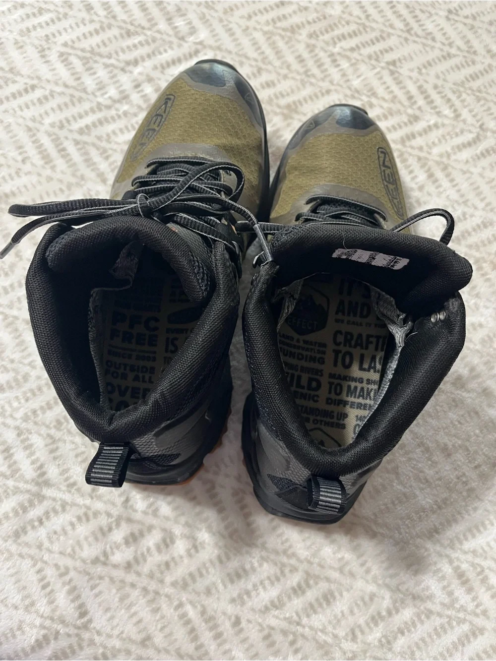 KEEN Men's Green Black Waterproof Hiking Boots 9.5